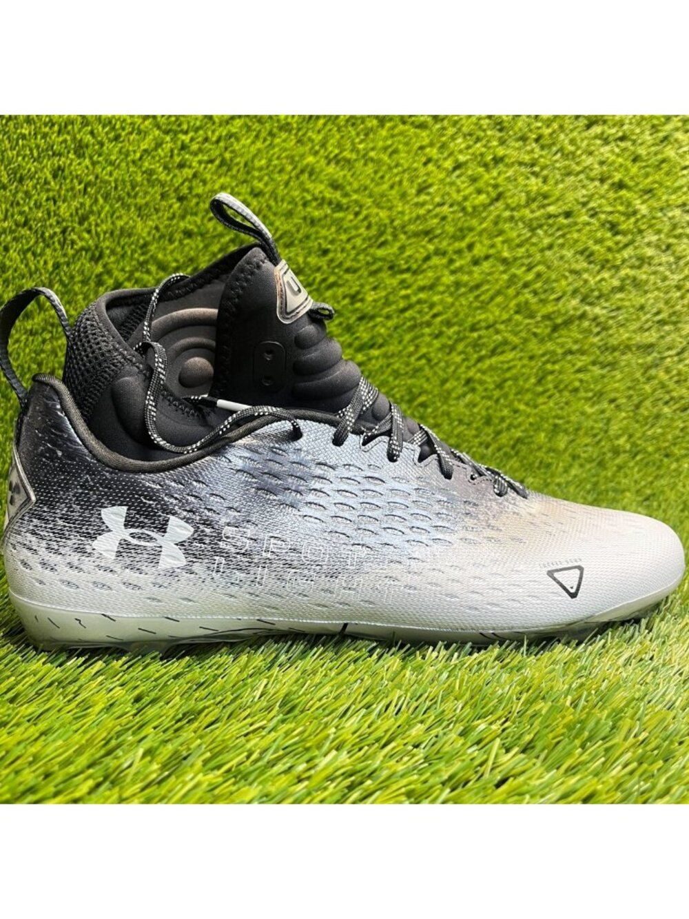 Under Armour Spotlight‎ Lux MC 2.0 Mens Size 13 Black White Football Cleats